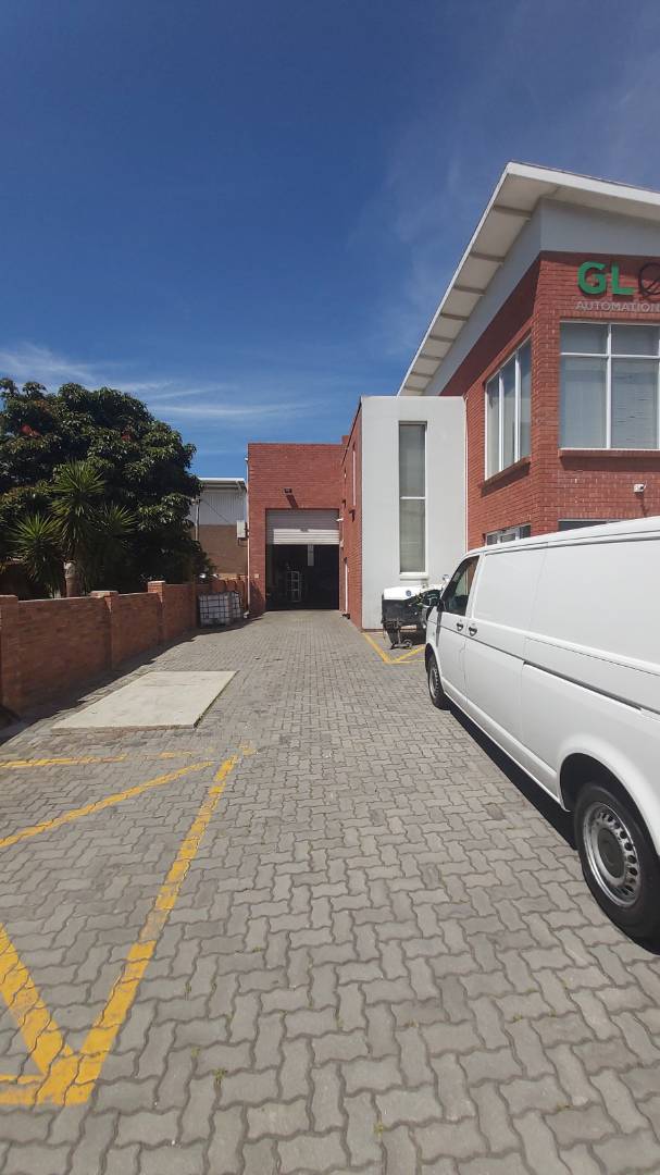 To Let commercial Property for Rent in Newton Park Eastern Cape